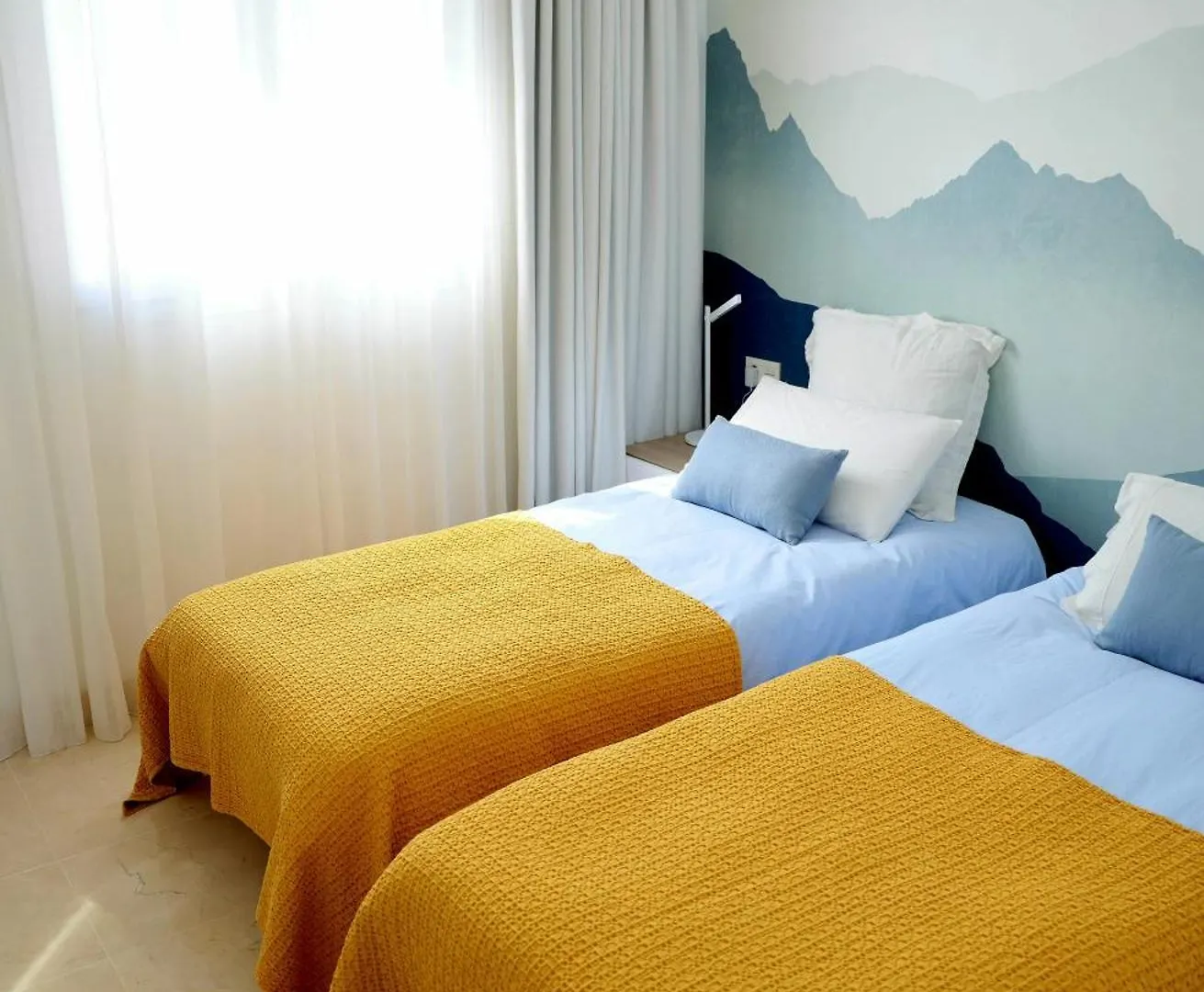 Modern Three Bedroom Apart- 6 Pools- Gym -Sun 482 Estepona Apartment
