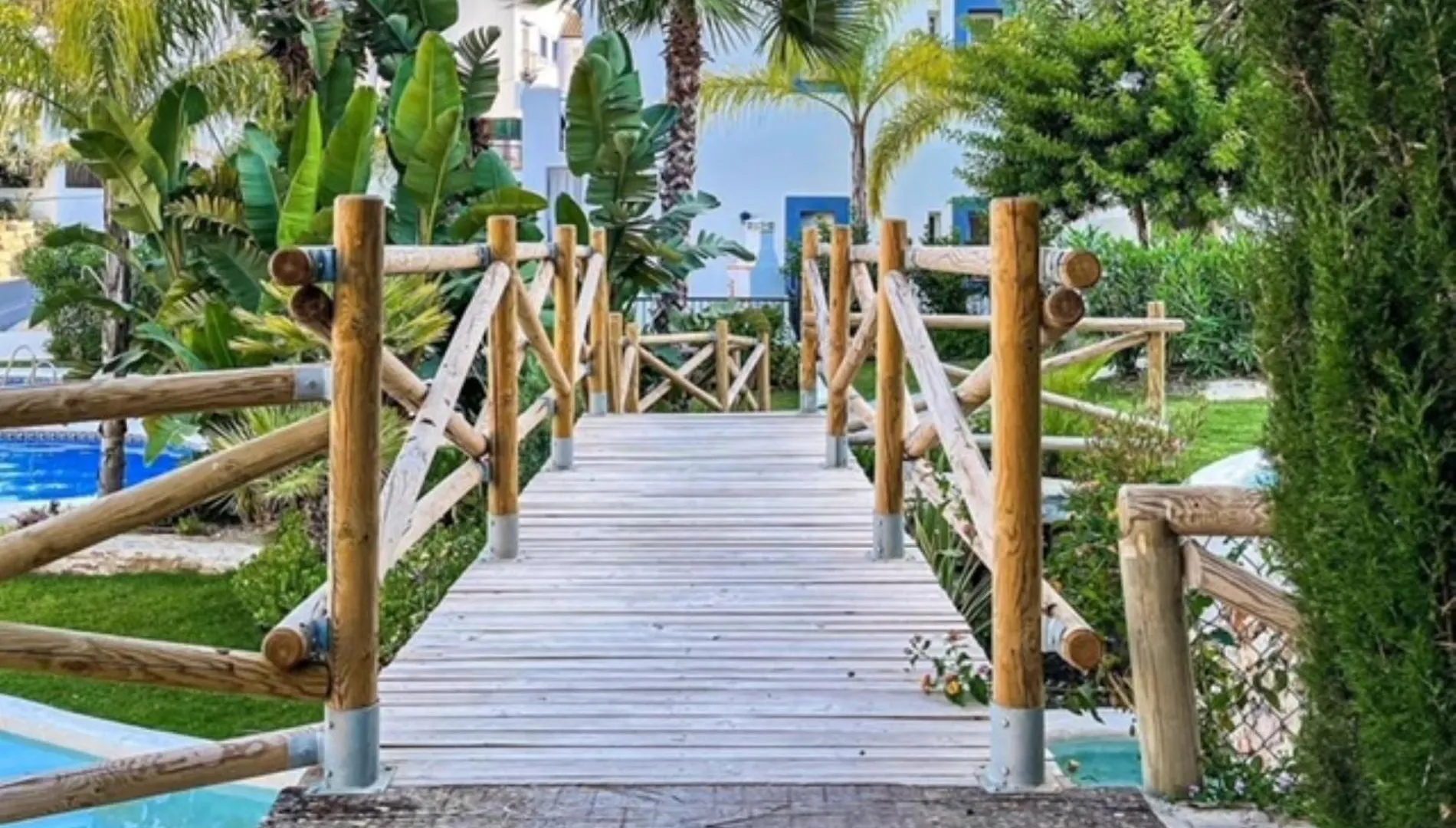 Modern Three Bedroom Apart- 6 Pools- Gym -Sun 482 Estepona