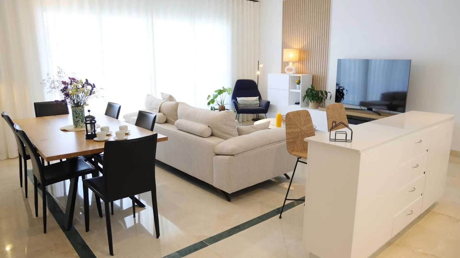 Modern Three Bedroom Apart- 6 Pools- Gym -Sun 482 Estepona Spain